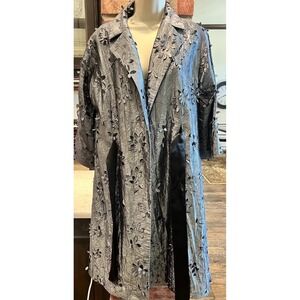 Doncaster Collection Sz 8 Silver Pewter Duster Jacket Cut Floral Appliqué Belted
